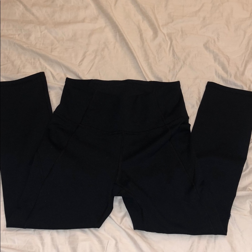 Under Armour • Black Leggings